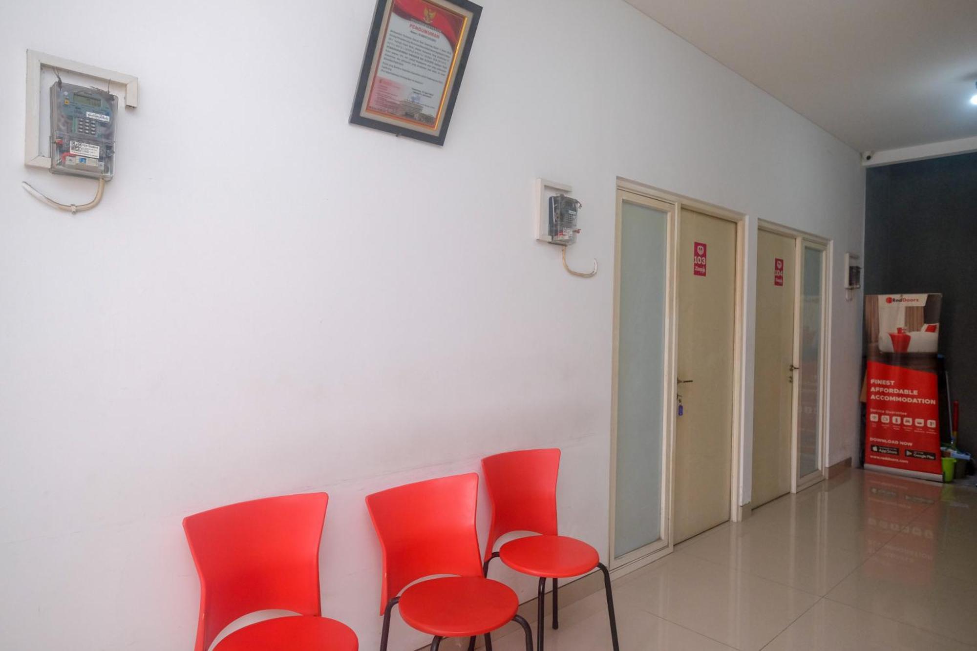 Hotel Reddoorz Syariah Near Simpang Lima Semarang Jomblang Zewnętrze zdjęcie