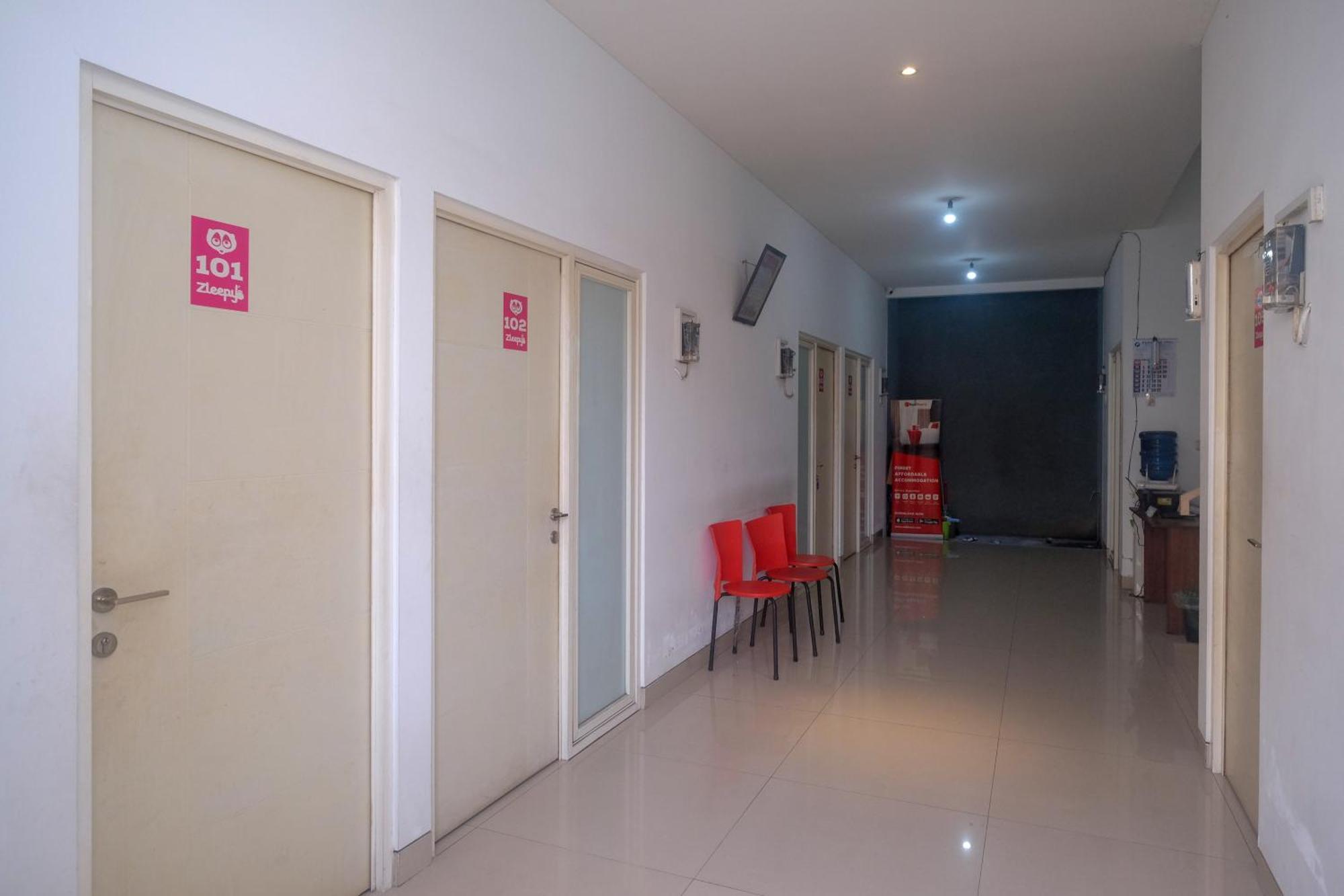 Hotel Reddoorz Syariah Near Simpang Lima Semarang Jomblang Zewnętrze zdjęcie